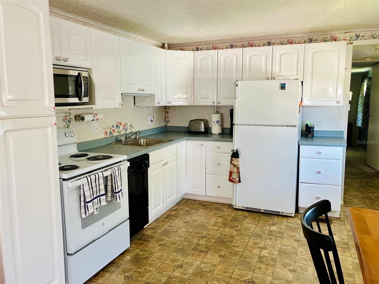 D6145067 Property Photo