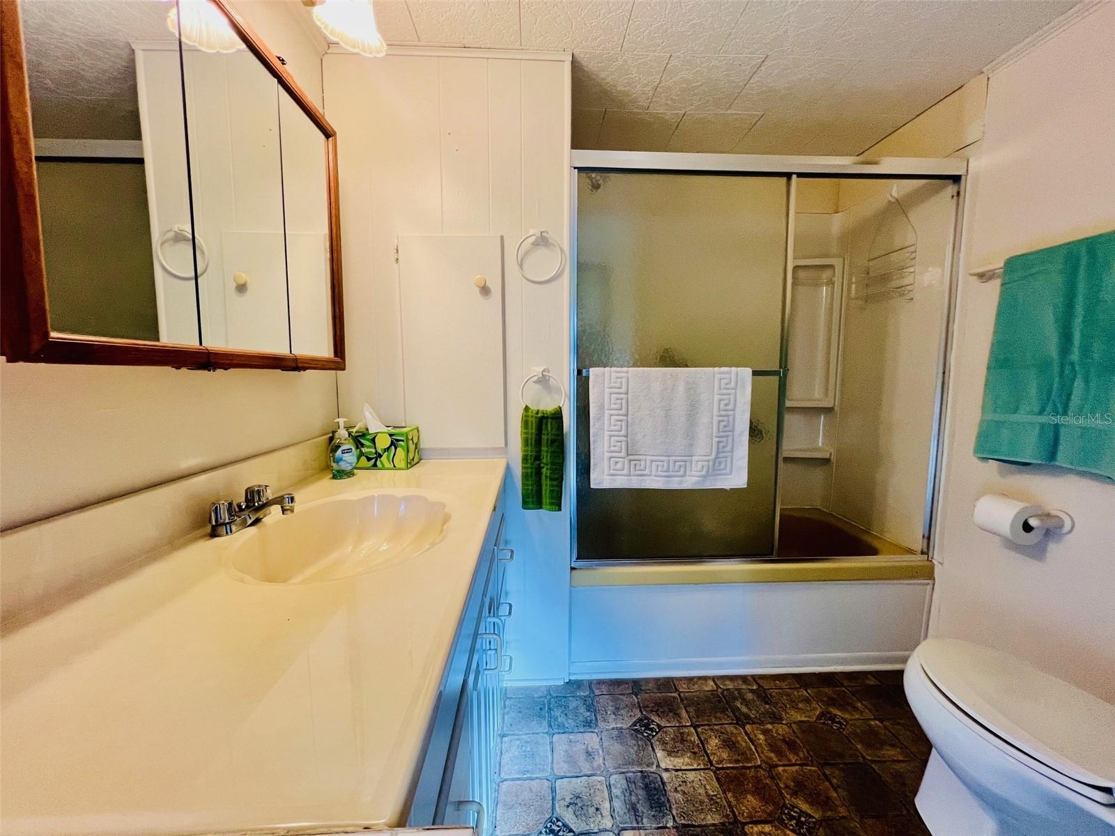 D6145067 Property Photo