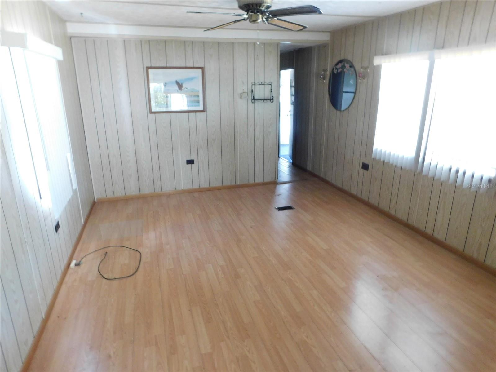 TB8453829 Property Photo