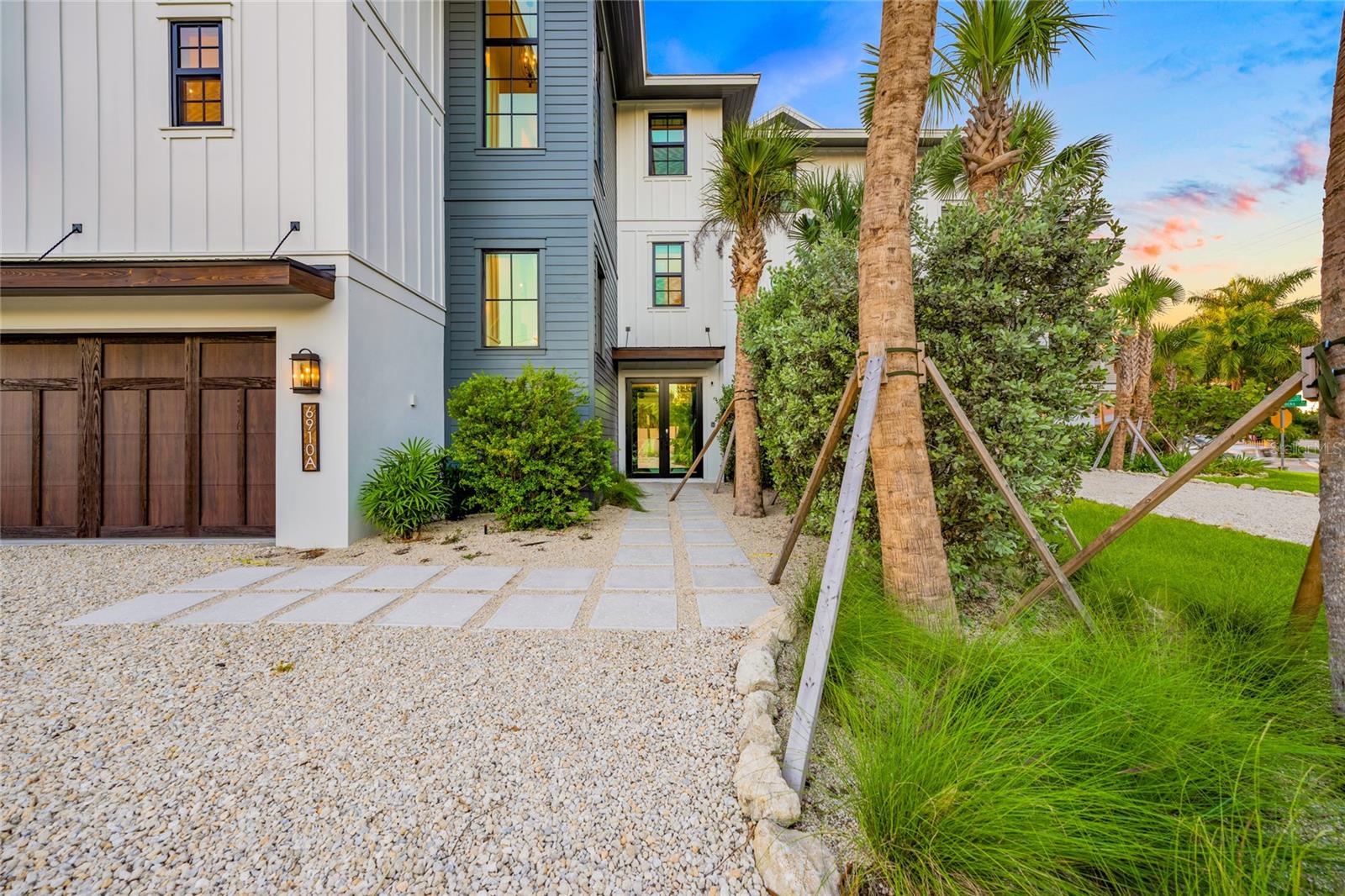 A4674217 Property Photo