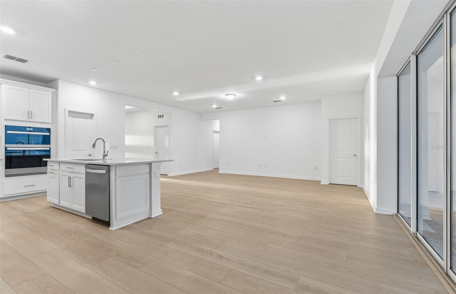 Open Cafe to Gathering Room