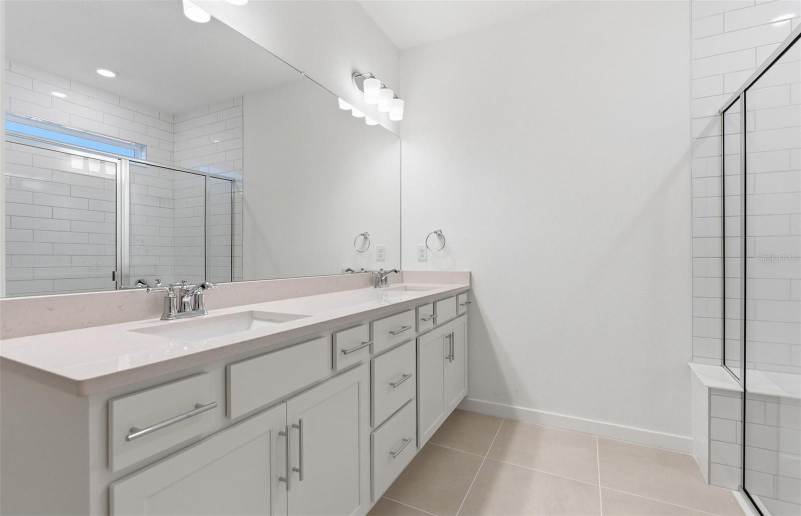 Owner's Bath w/Dual Sinks