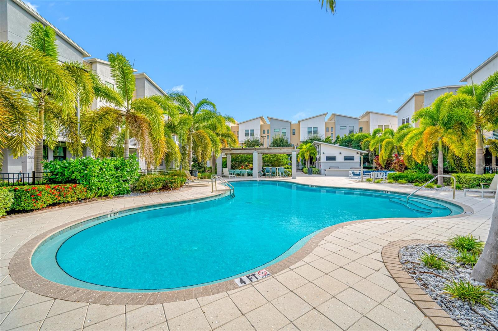 1171 25th Lane N, St Petersburg, FL 33713 - 3 bed, 3.5 bath, 2 car garage, townhome overlooking pool and courtyard in Uptown Kenwood.