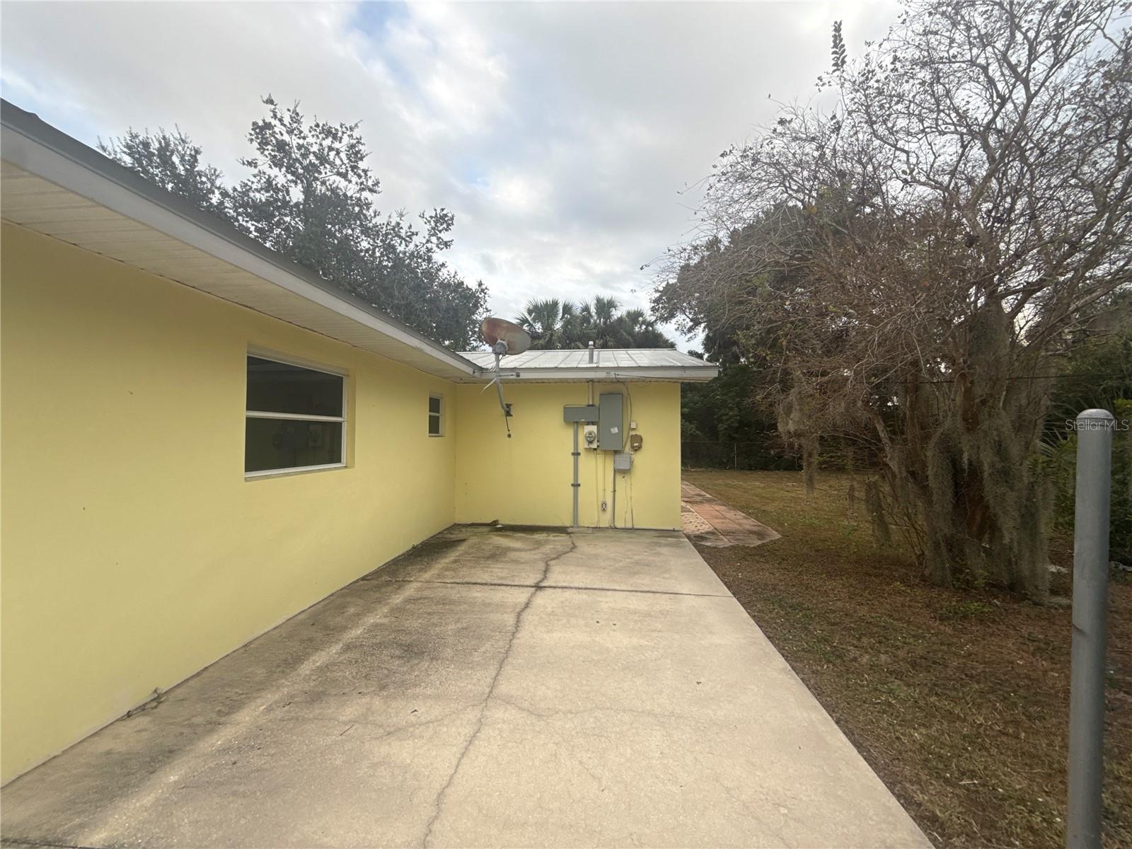 TB8454008 Property Photo