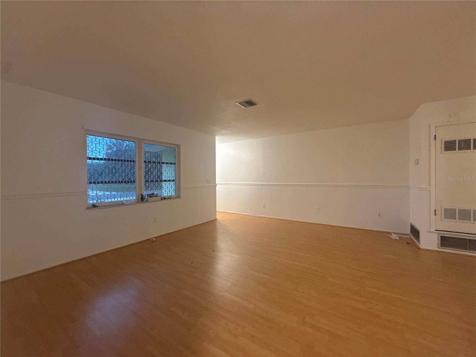 TB8454008 Property Photo