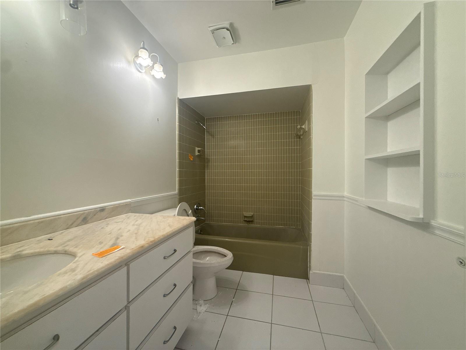 TB8454008 Property Photo