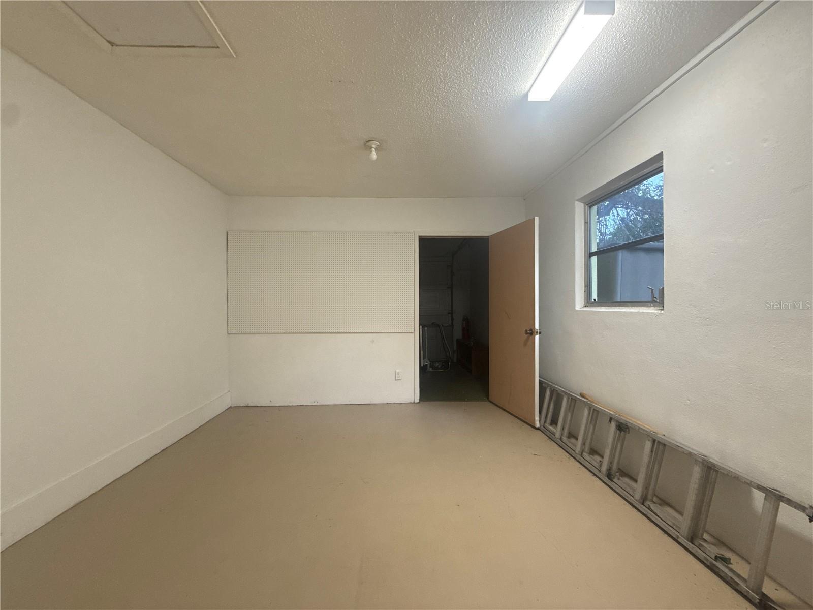 TB8454008 Property Photo