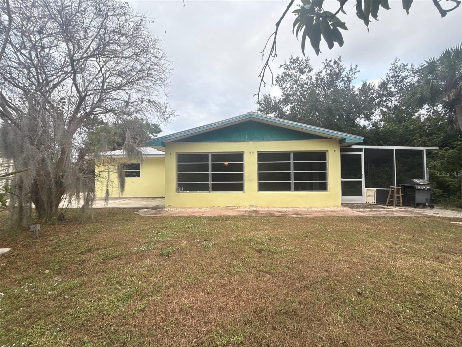 TB8454008 Property Photo