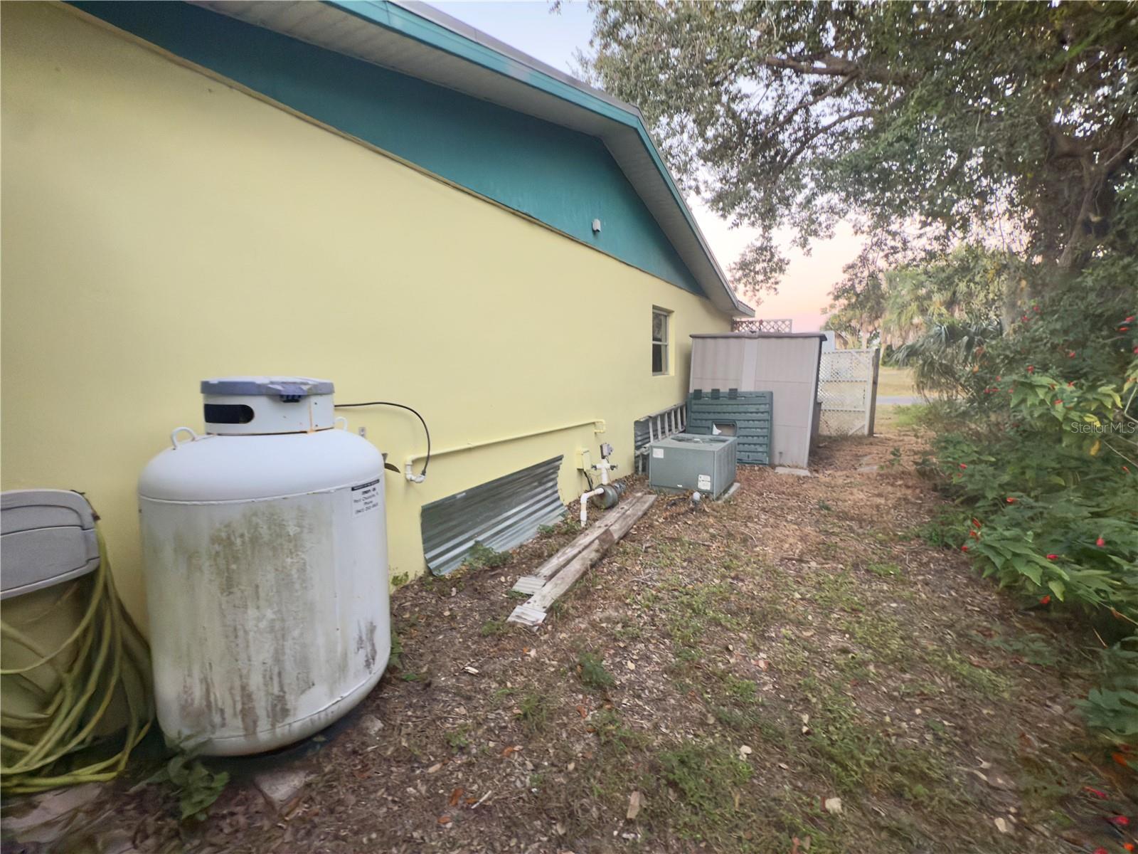 TB8454008 Property Photo