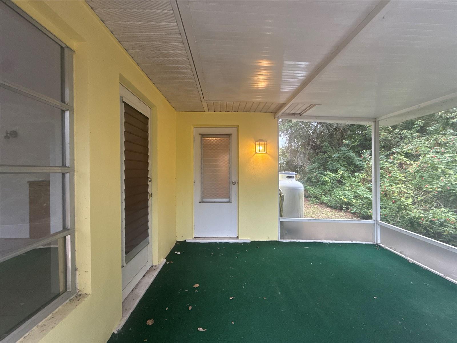 TB8454008 Property Photo