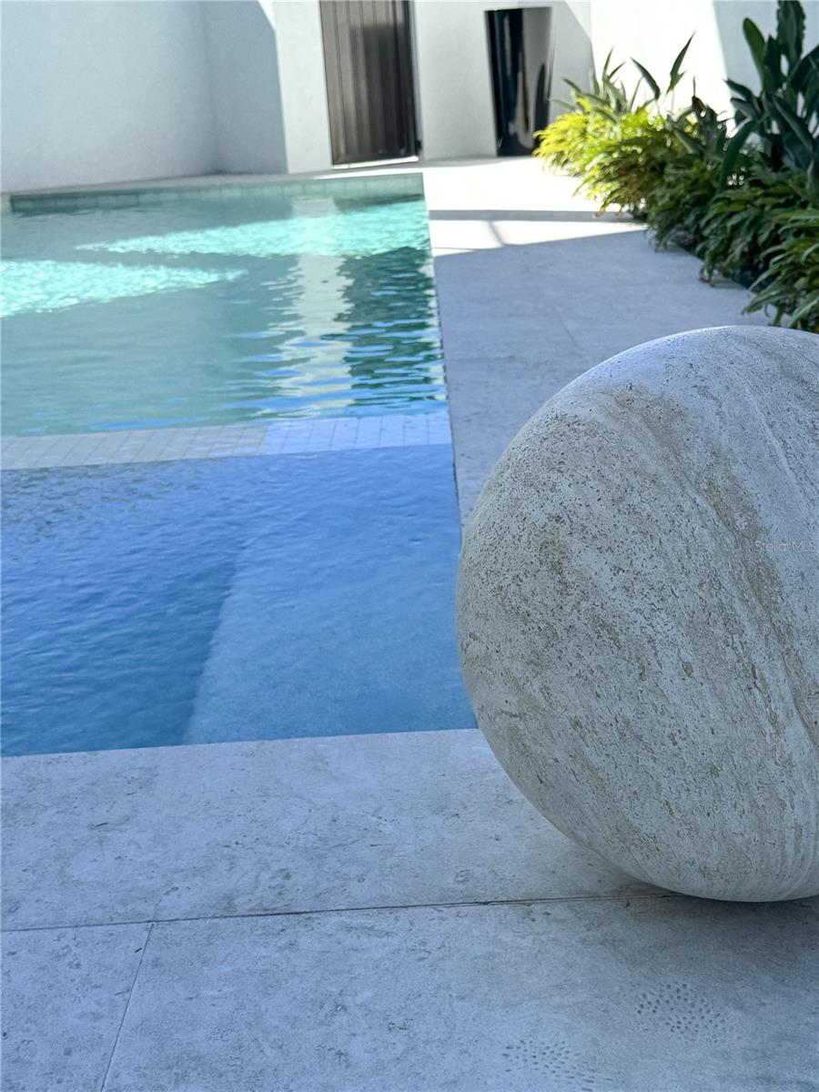 A4674266 Property Photo