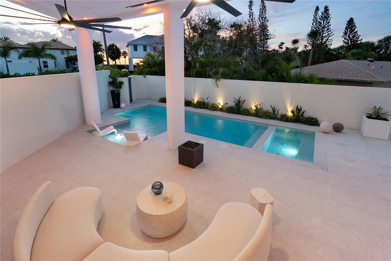 A4674266 Property Photo