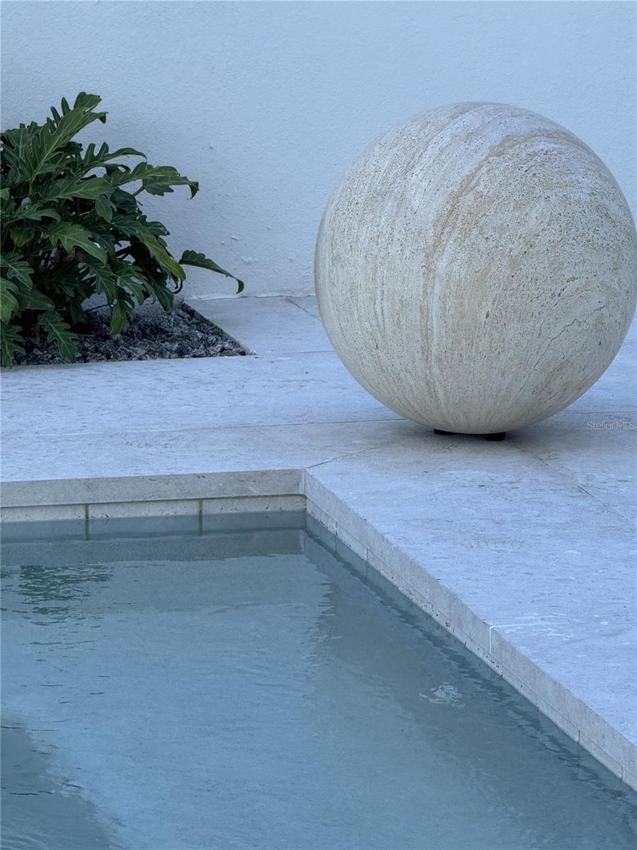 A4674266 Property Photo