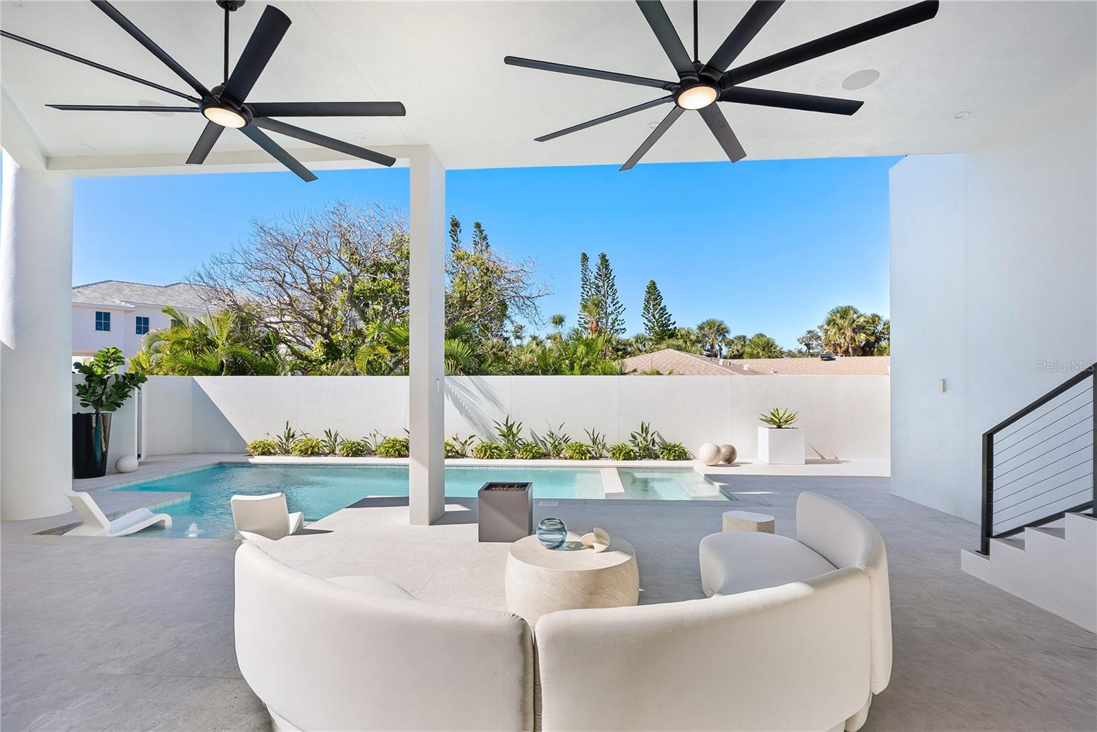 A4674266 Property Photo