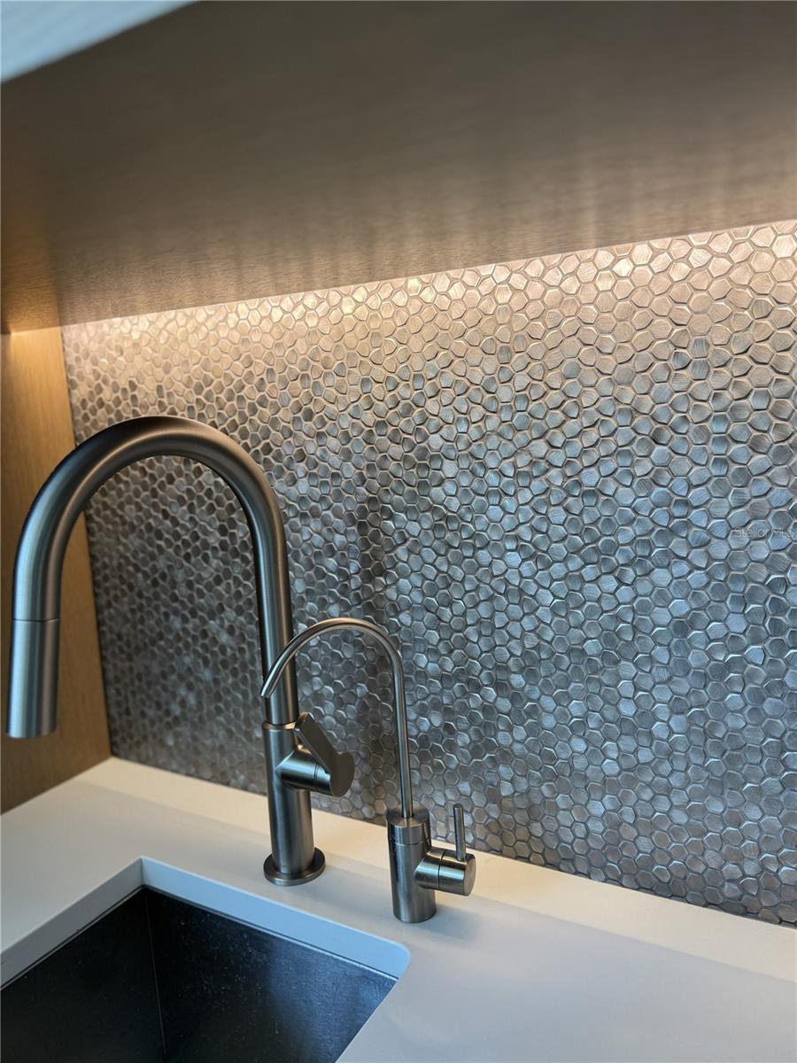 A4674266 Property Photo