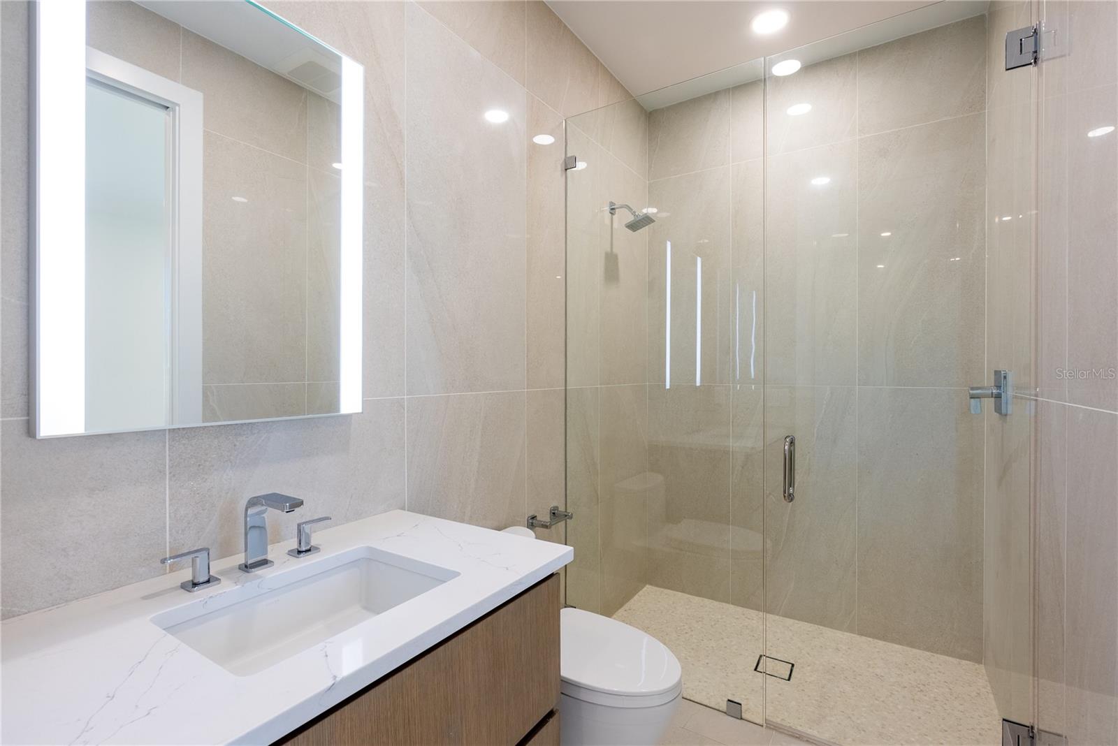 A4674266 Property Photo