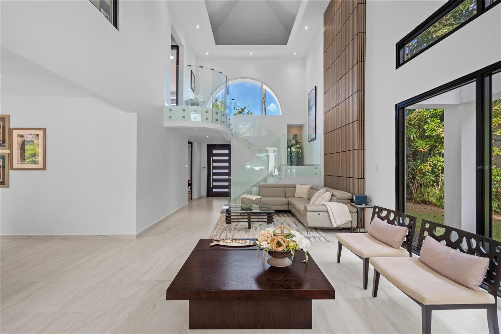 PR9117794 Property Photo