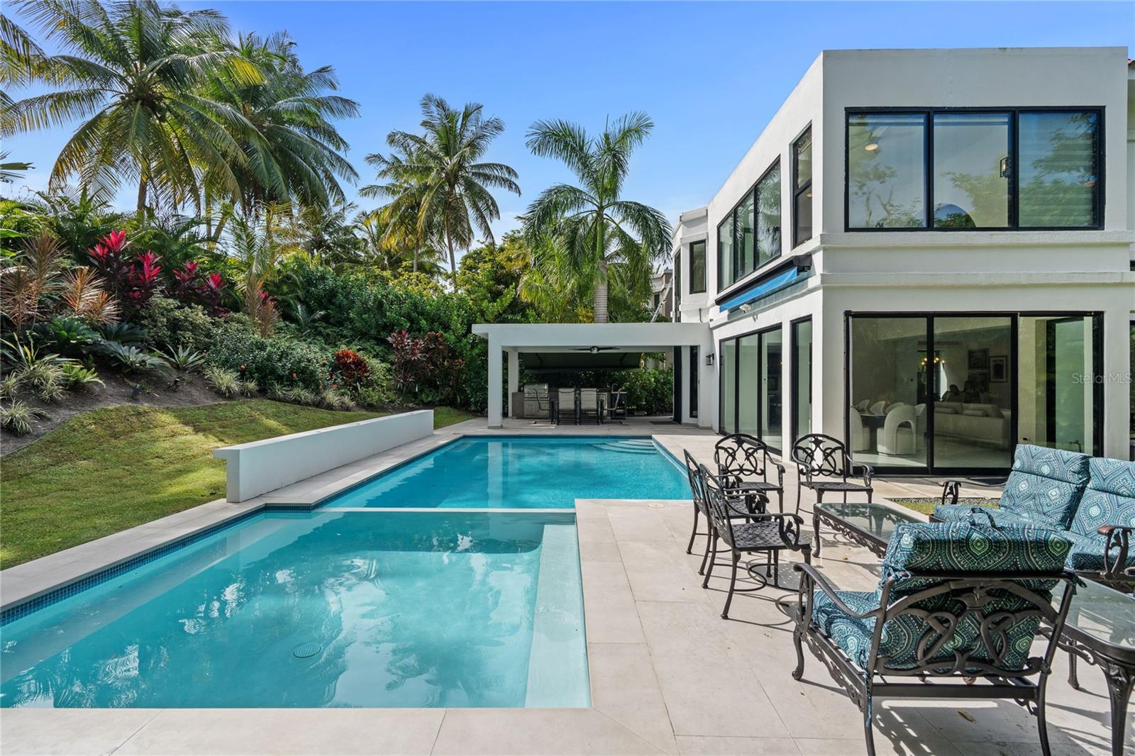 PR9117794 Property Photo