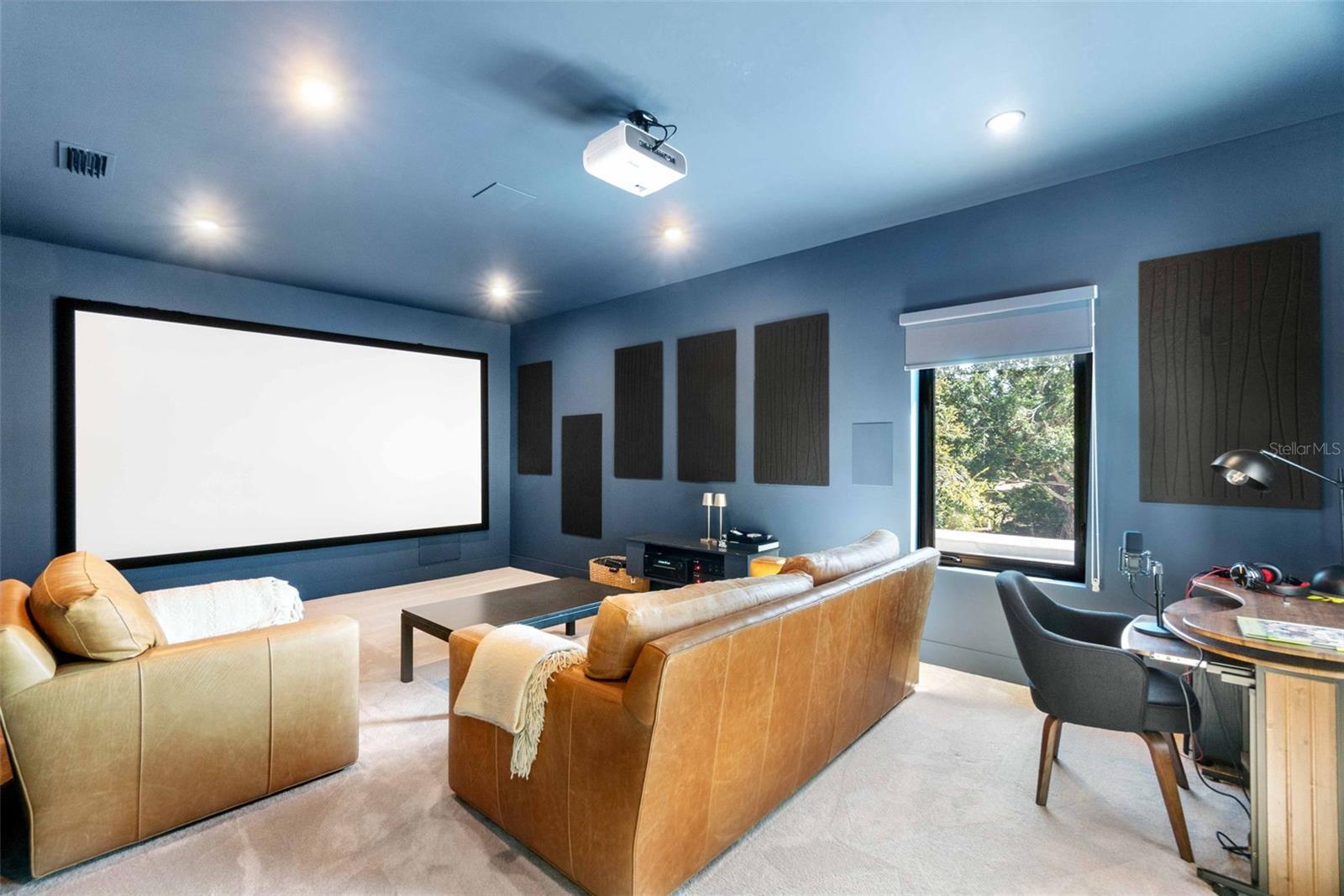 A4674289 Property Photo