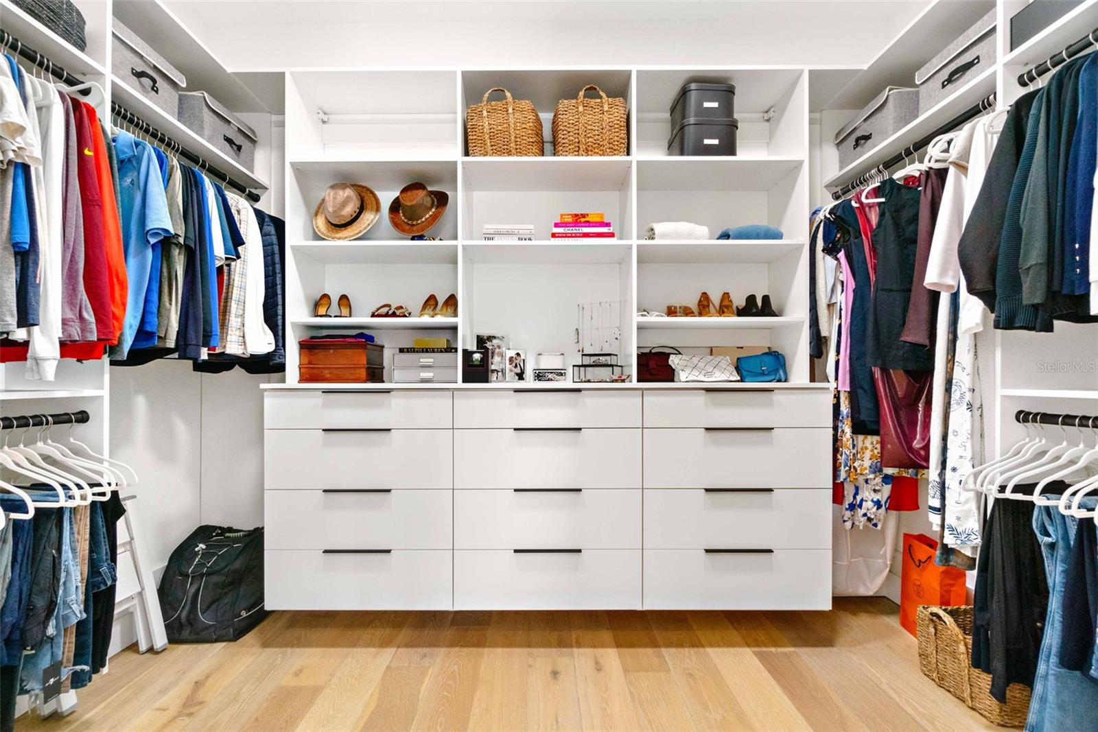 A4674289 Property Photo