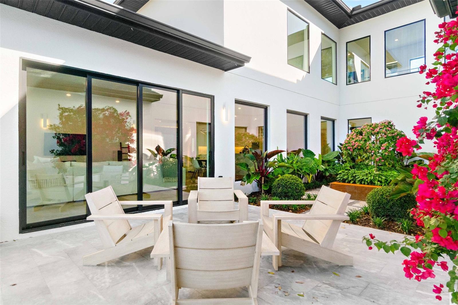 A4674289 Property Photo