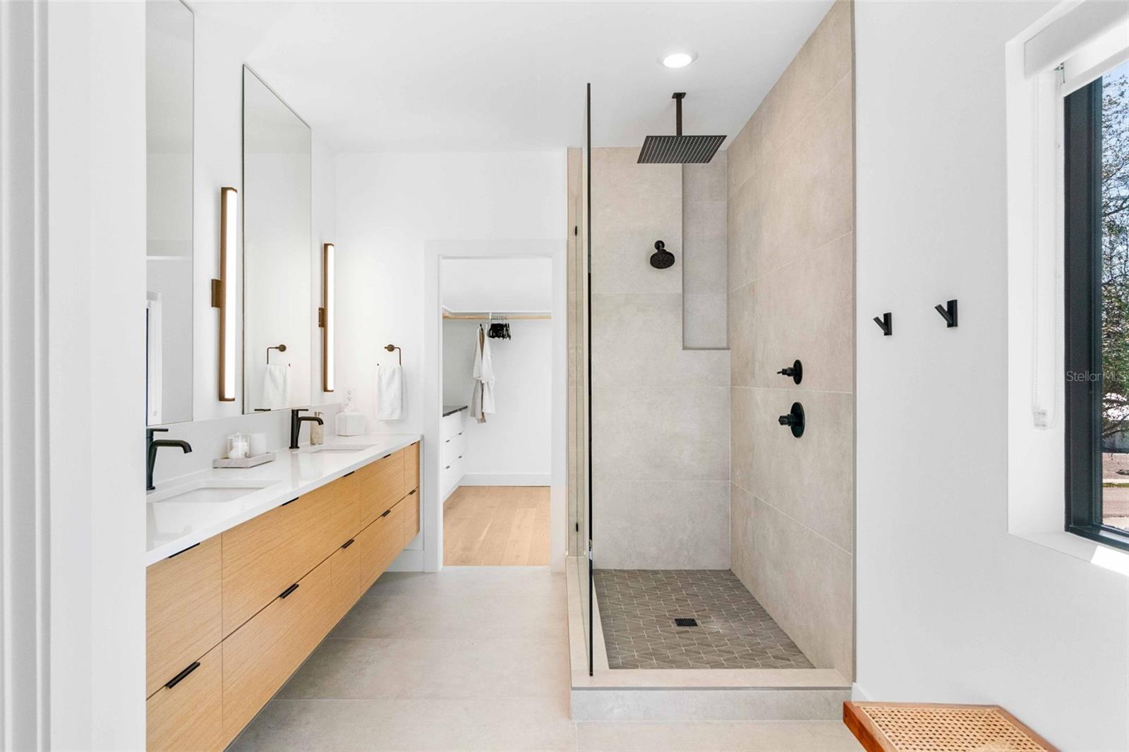 A4674289 Property Photo