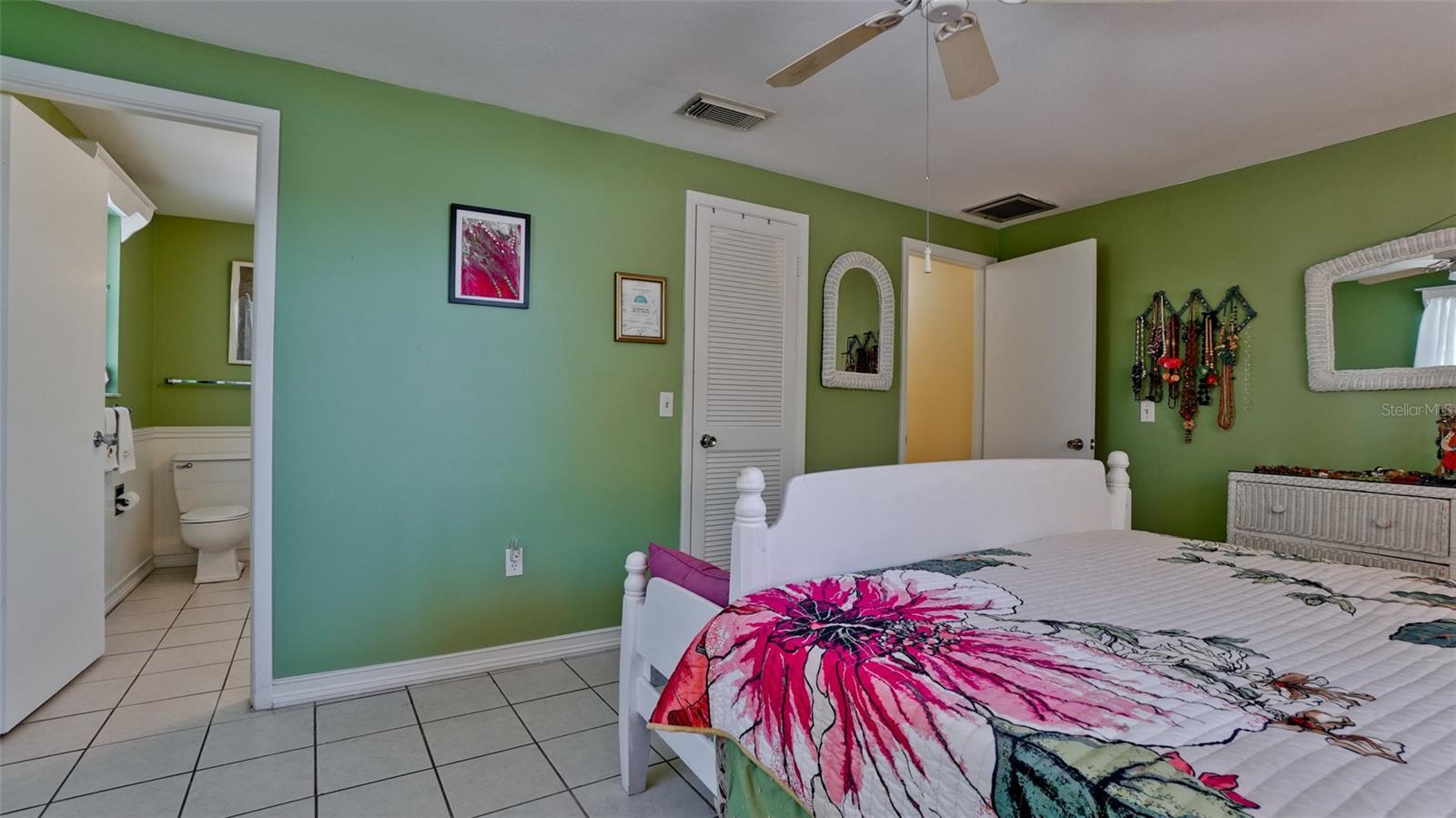 A4674316 Property Photo