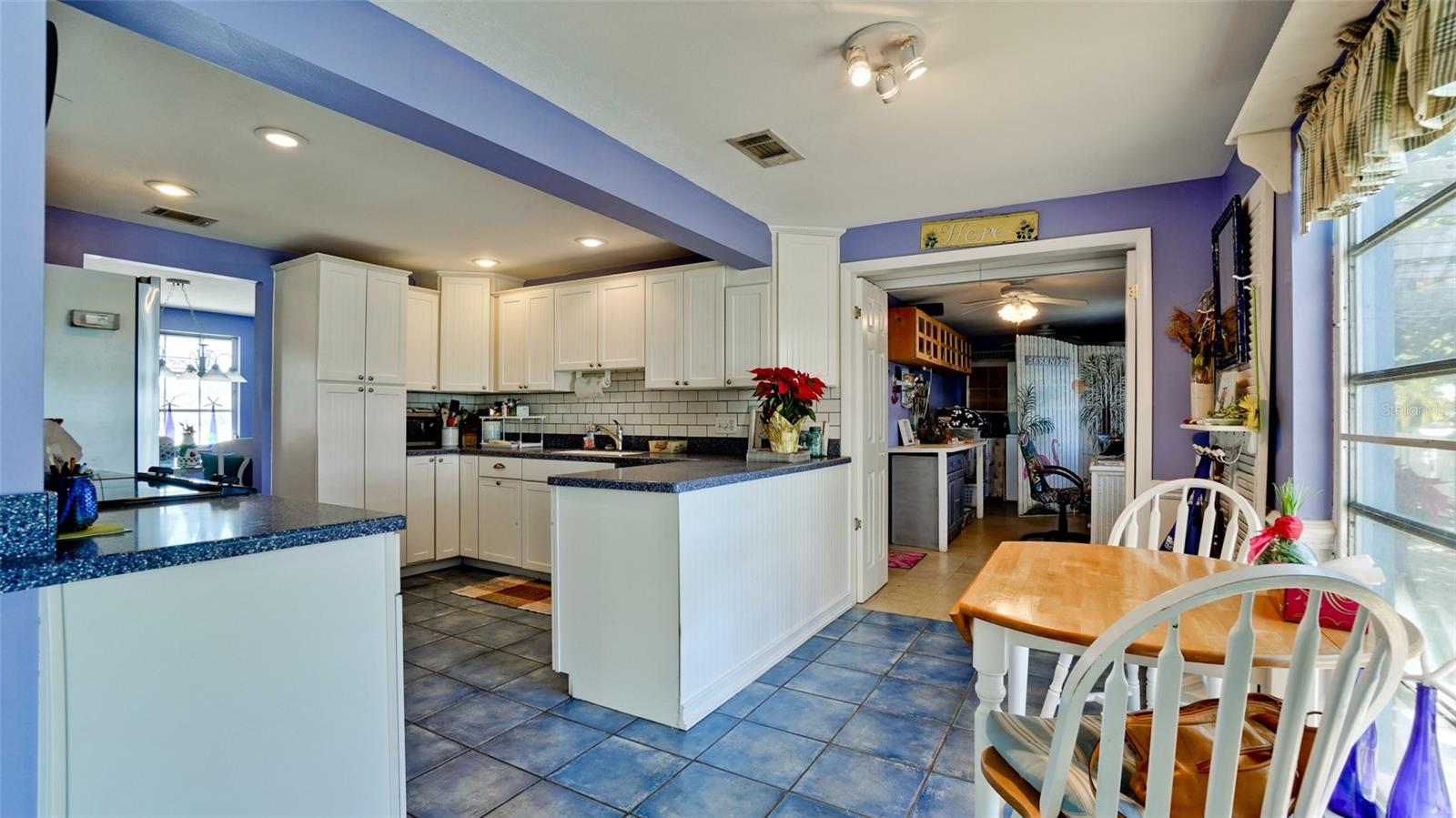 A4674316 Property Photo