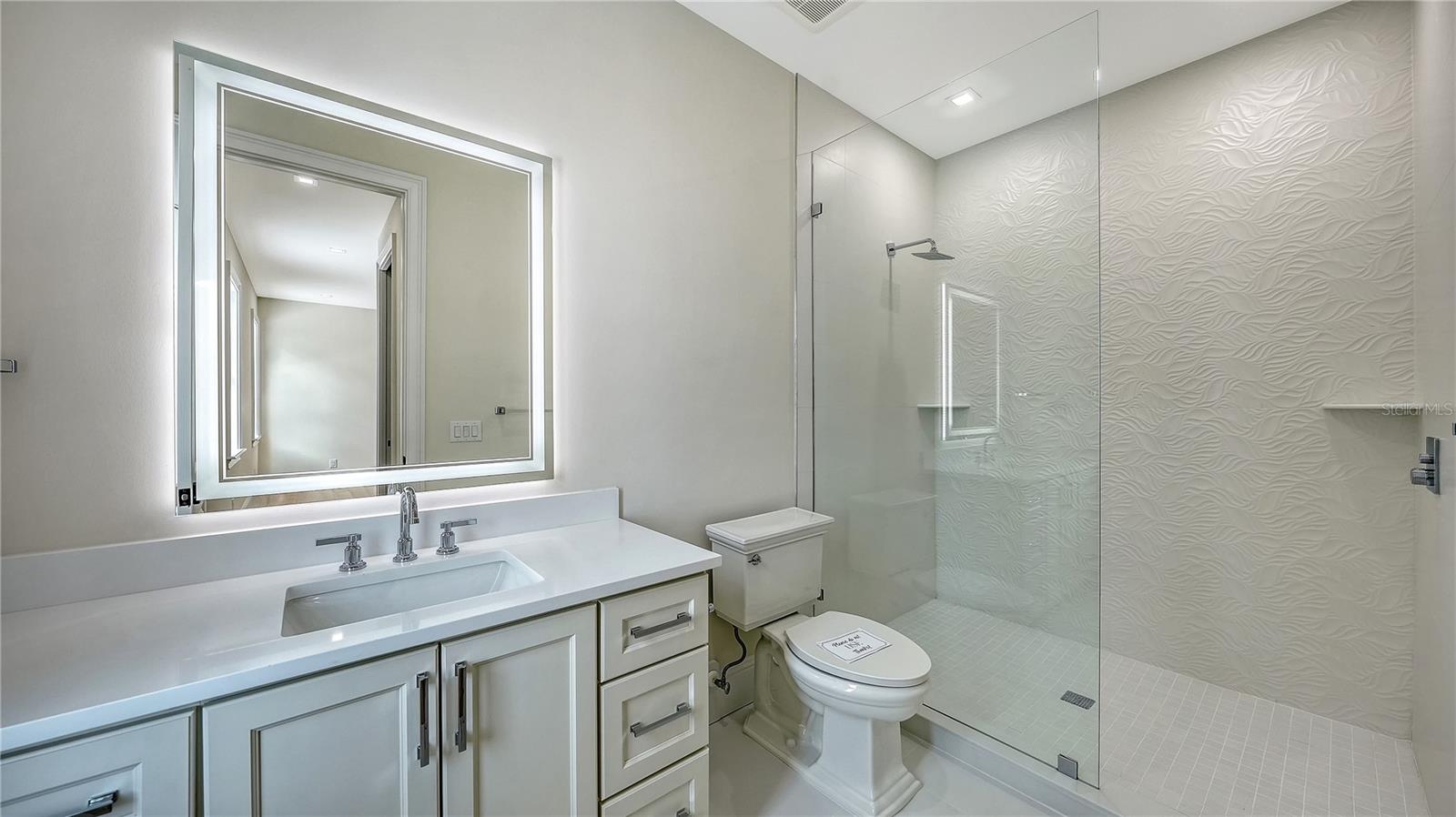 A4674326 Property Photo