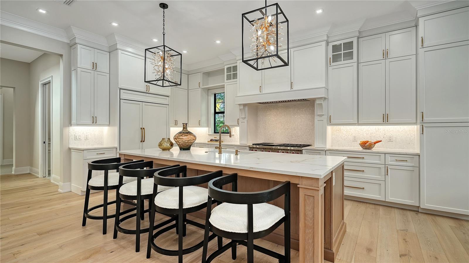 A4674326 Property Photo