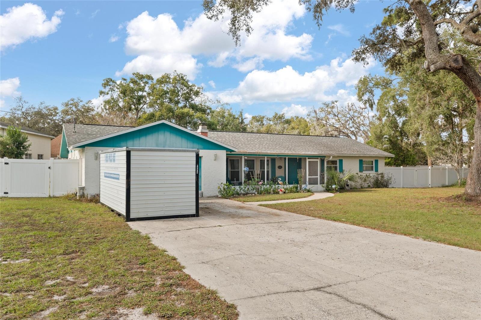 TB8454154 Property Photo