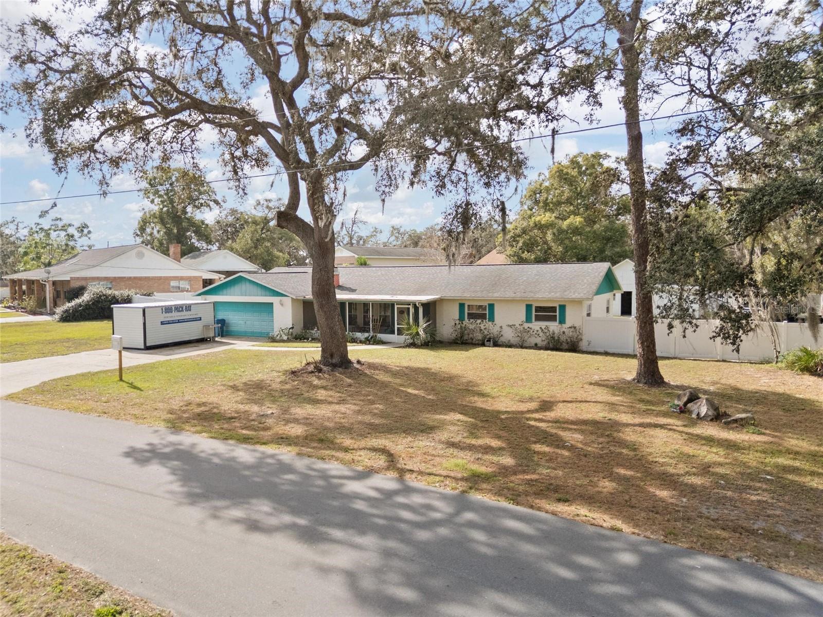 TB8454154 Property Photo