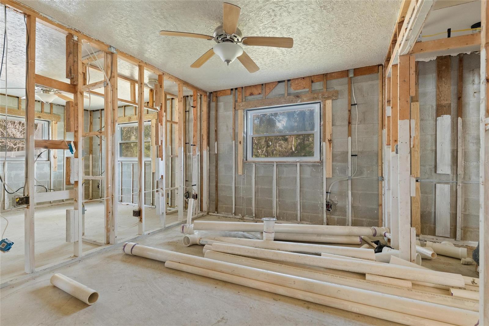 TB8454154 Property Photo