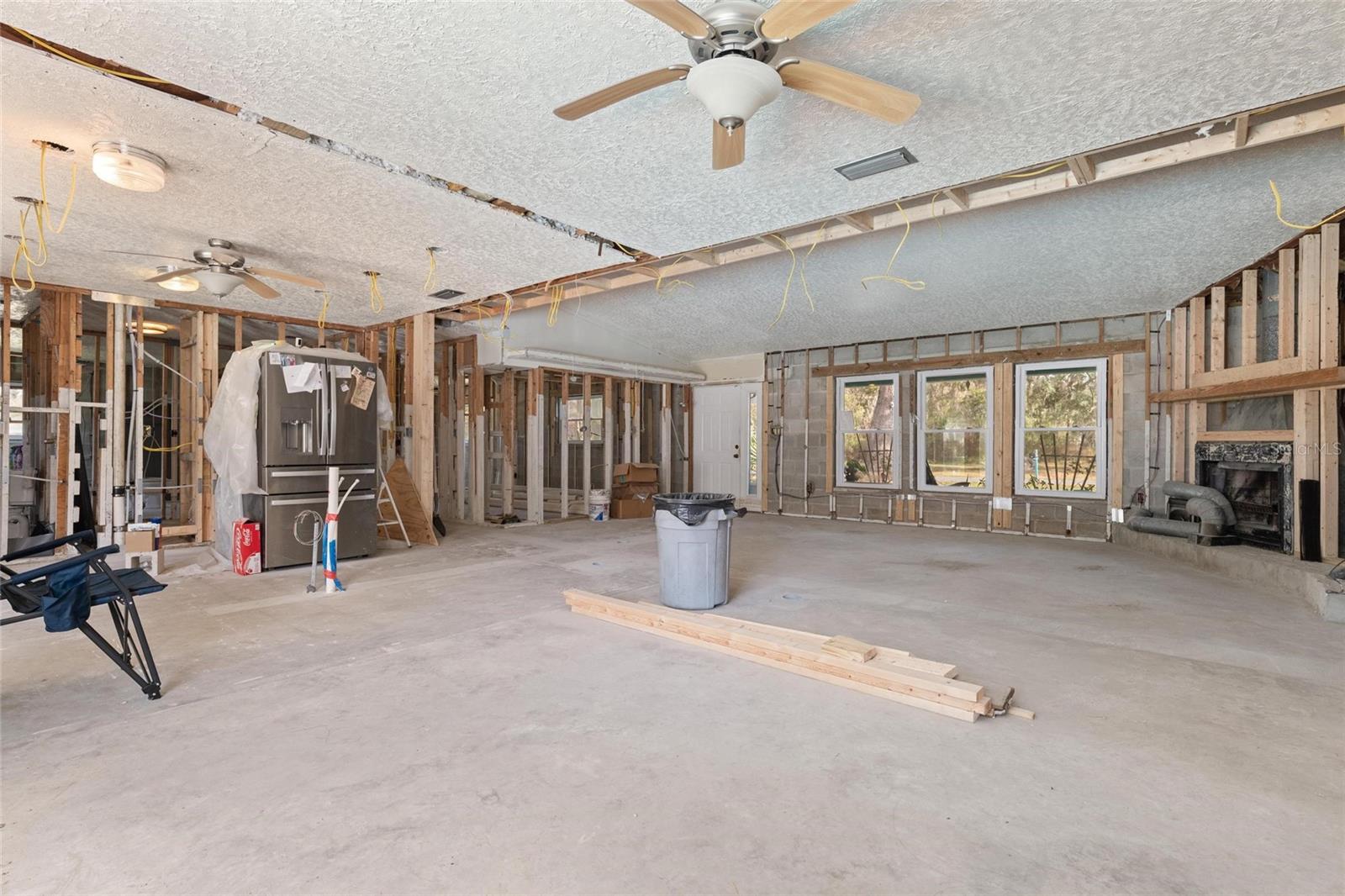 TB8454154 Property Photo