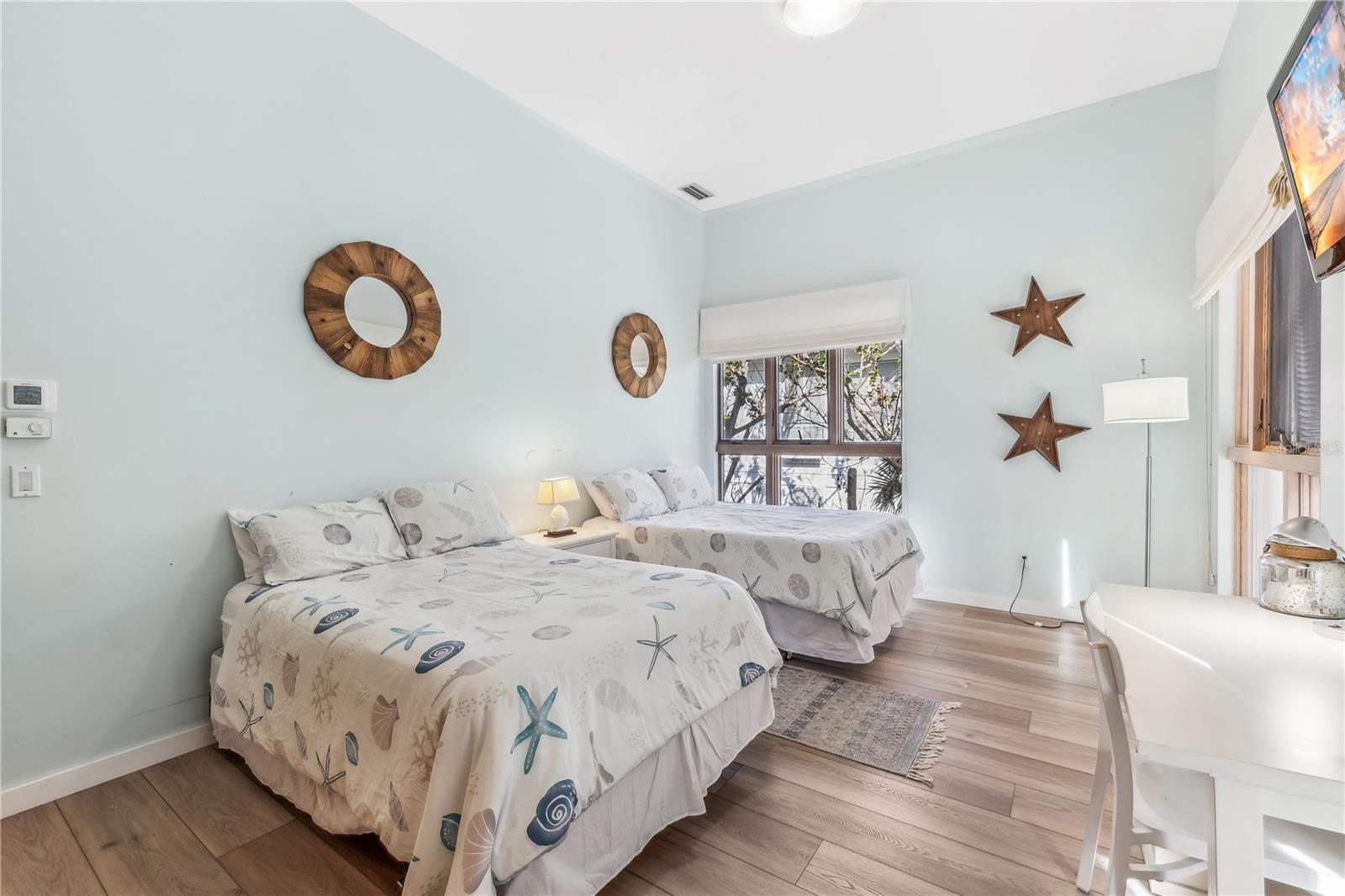 D6145087 Property Photo