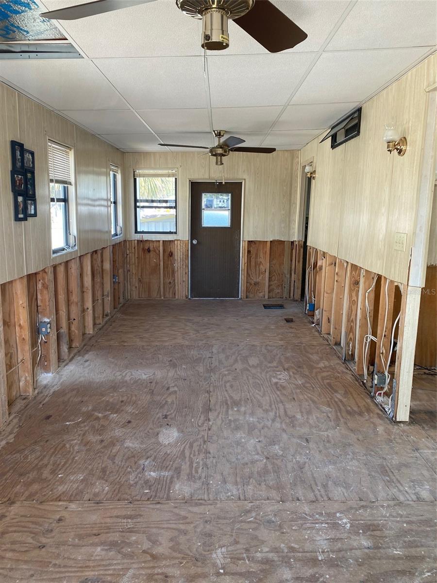 TB8454258 Property Photo