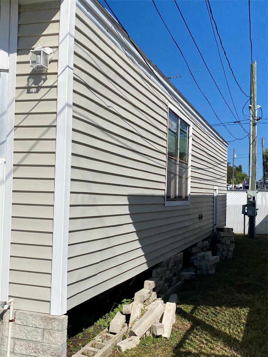 TB8454258 Property Photo