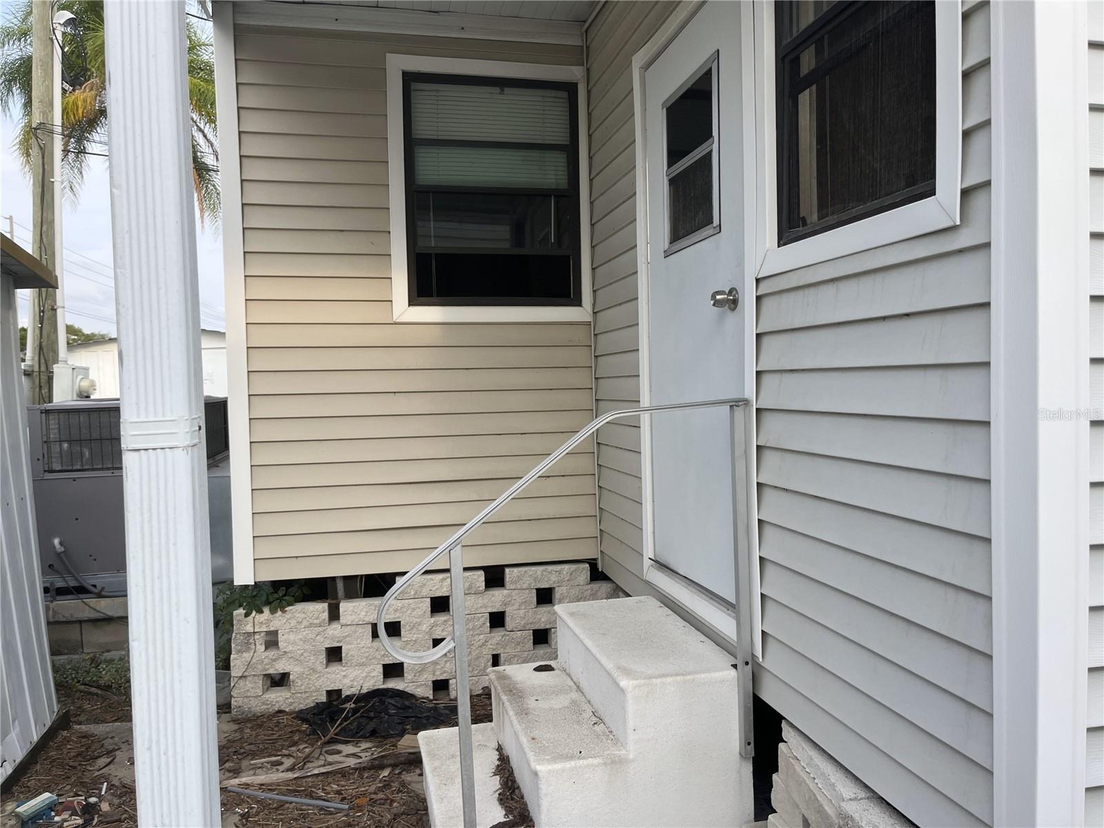 TB8454258 Property Photo