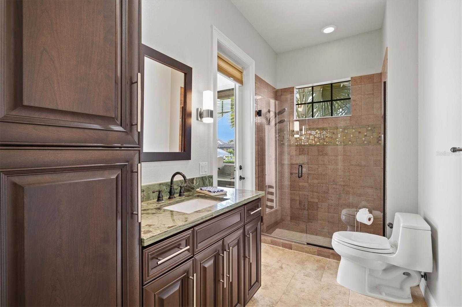 A4674410 Property Photo