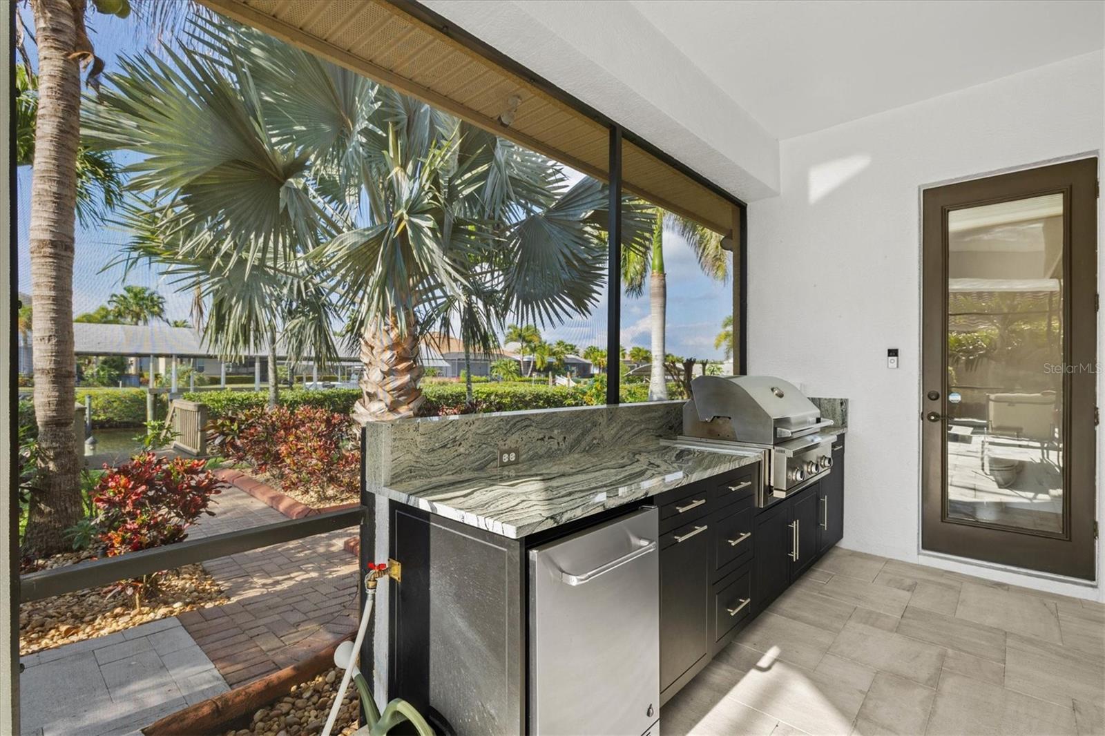 A4674410 Property Photo