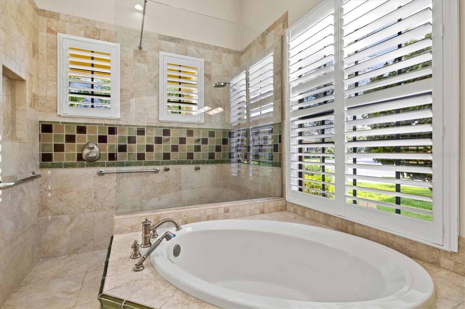 A4674410 Property Photo