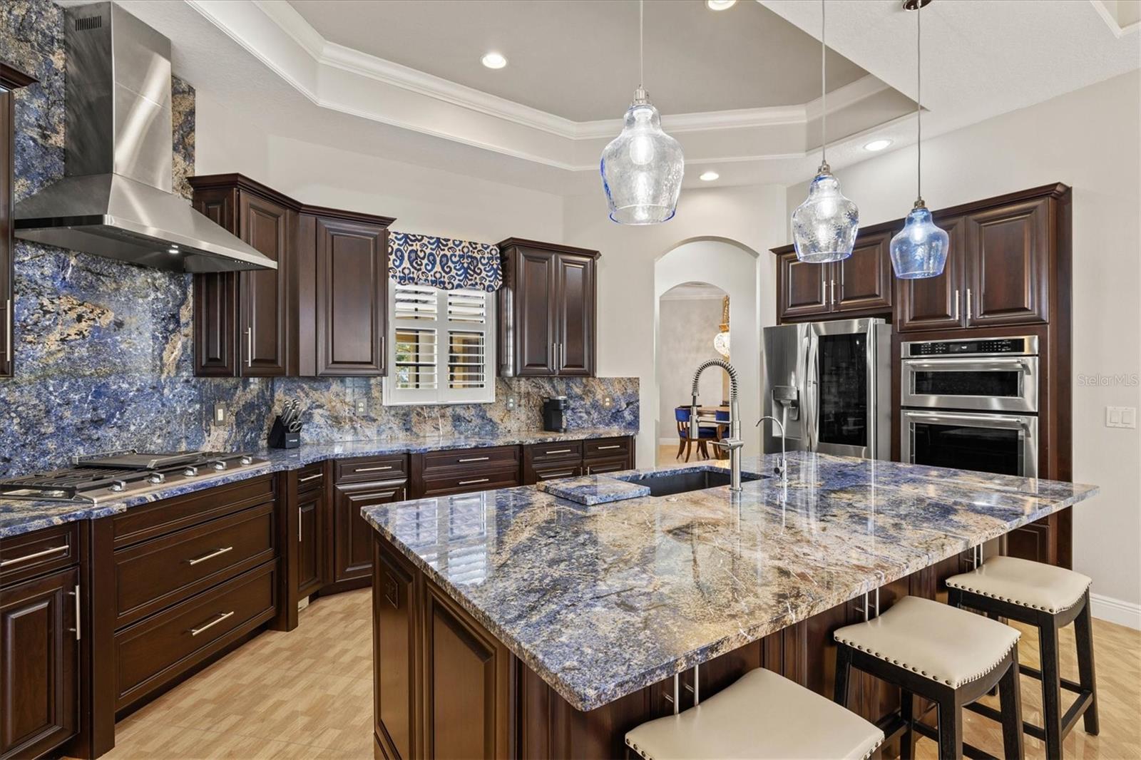 A4674410 Property Photo