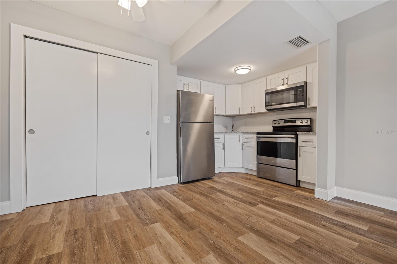 TB8454339 Property Photo