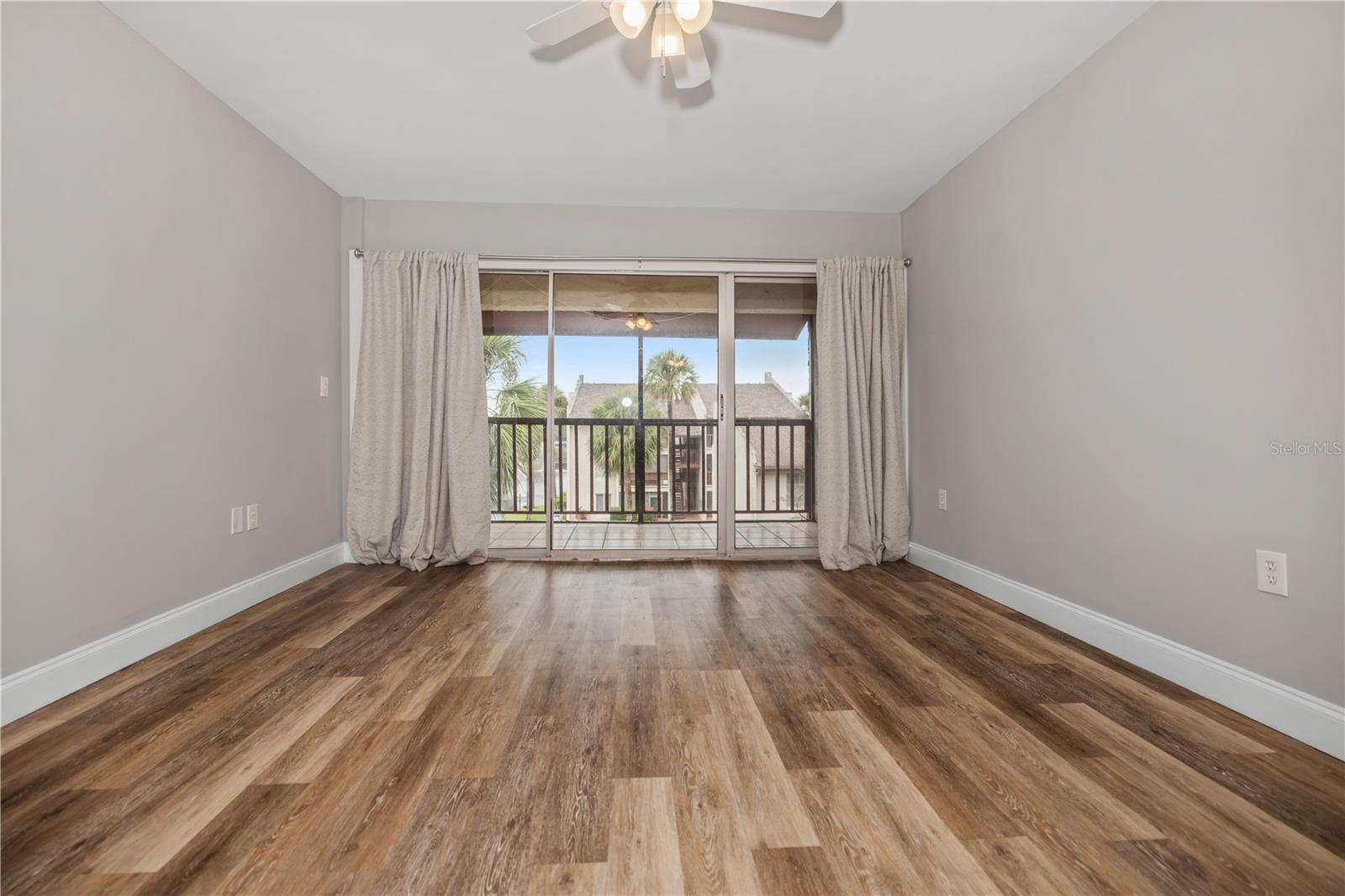 TB8454339 Property Photo