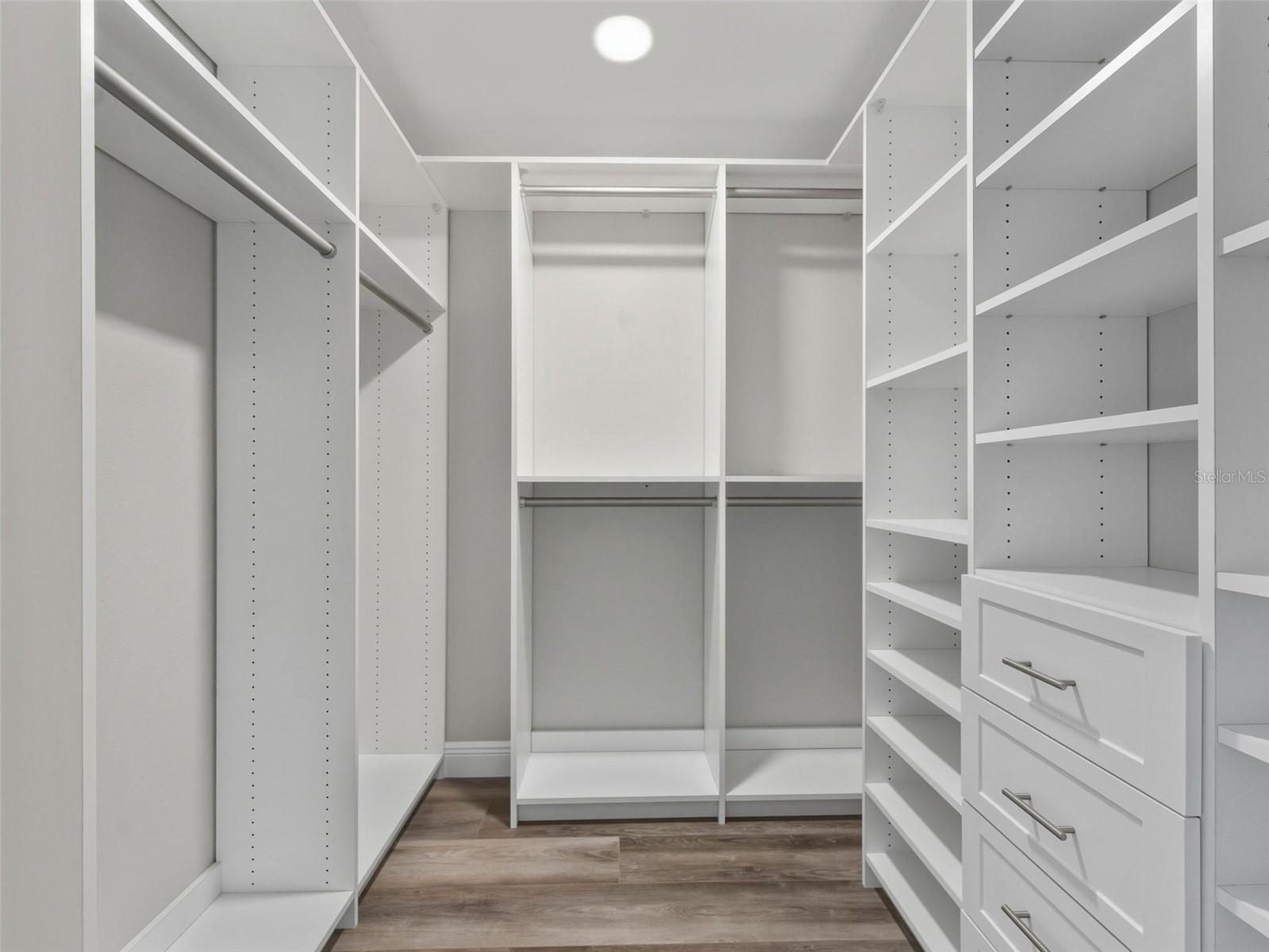 TB8454384 Property Photo