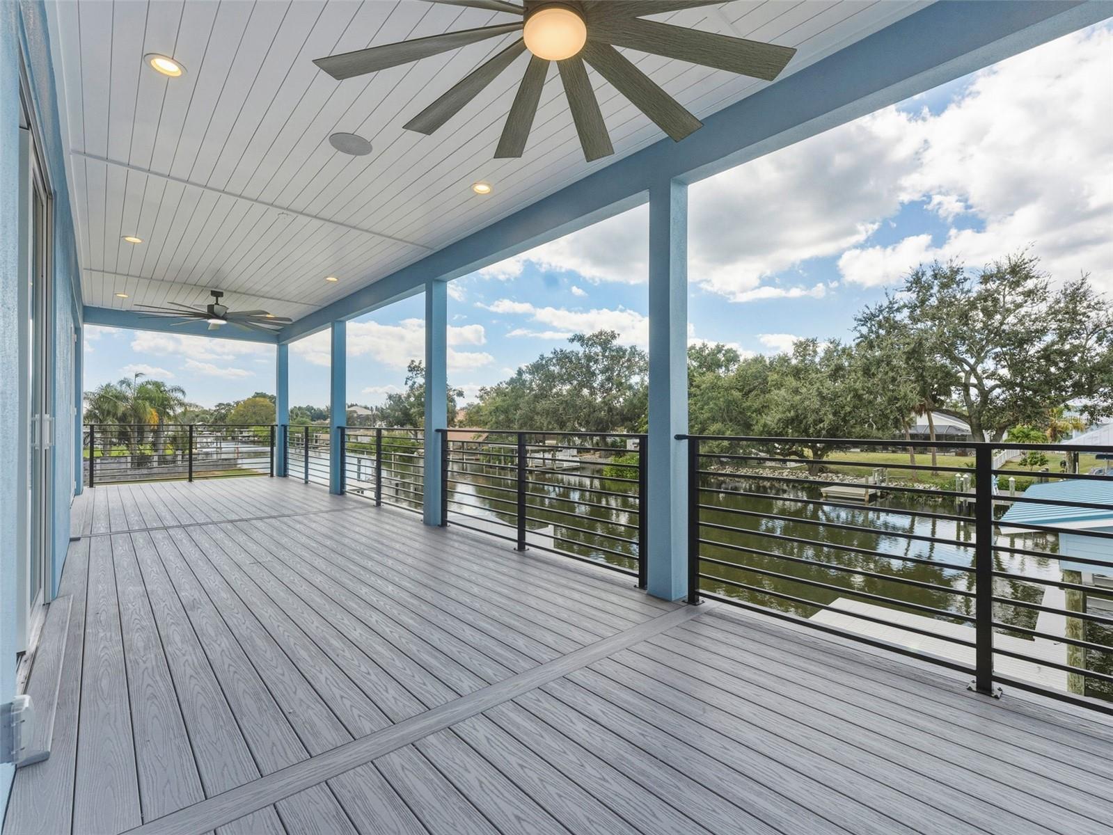 TB8454384 Property Photo