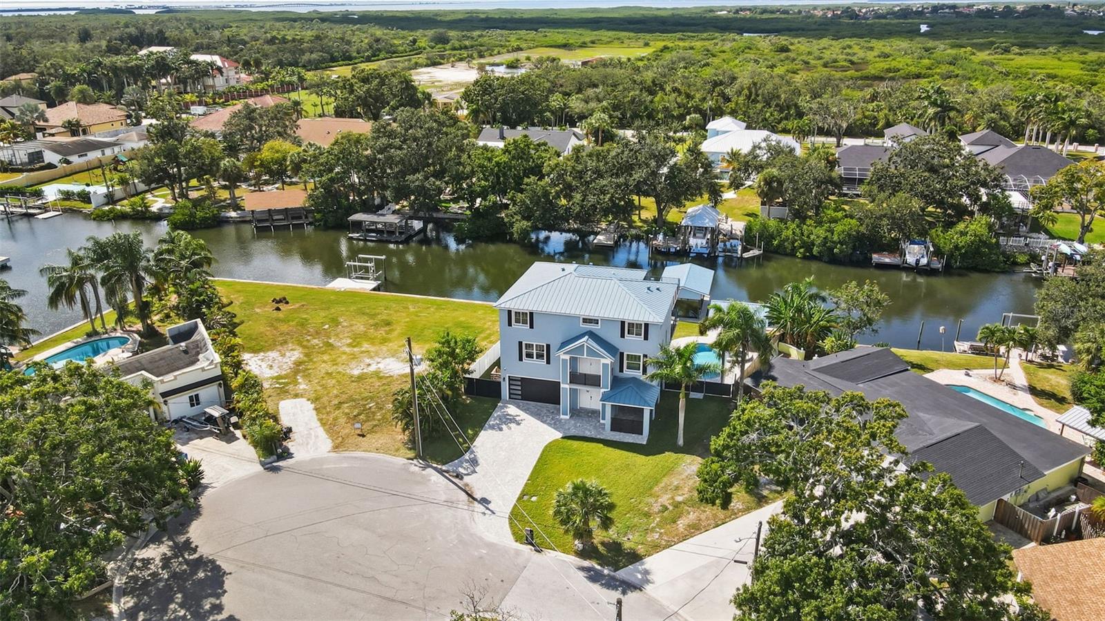 TB8454384 Property Photo