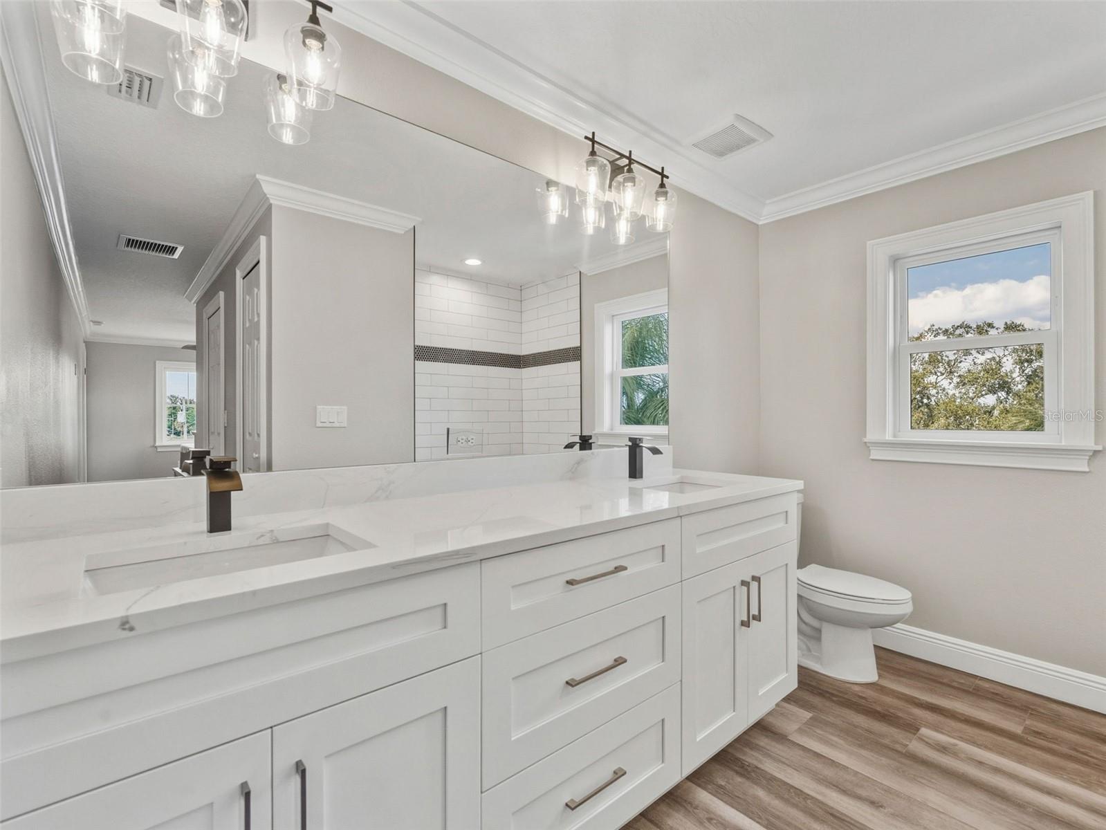 TB8454384 Property Photo