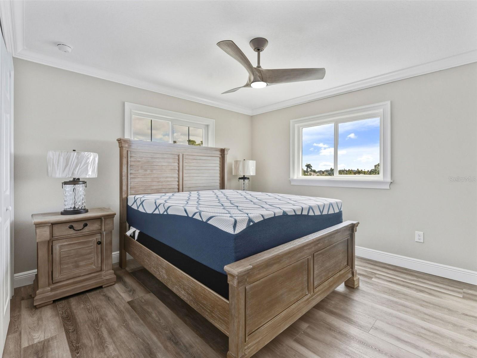 TB8454384 Property Photo