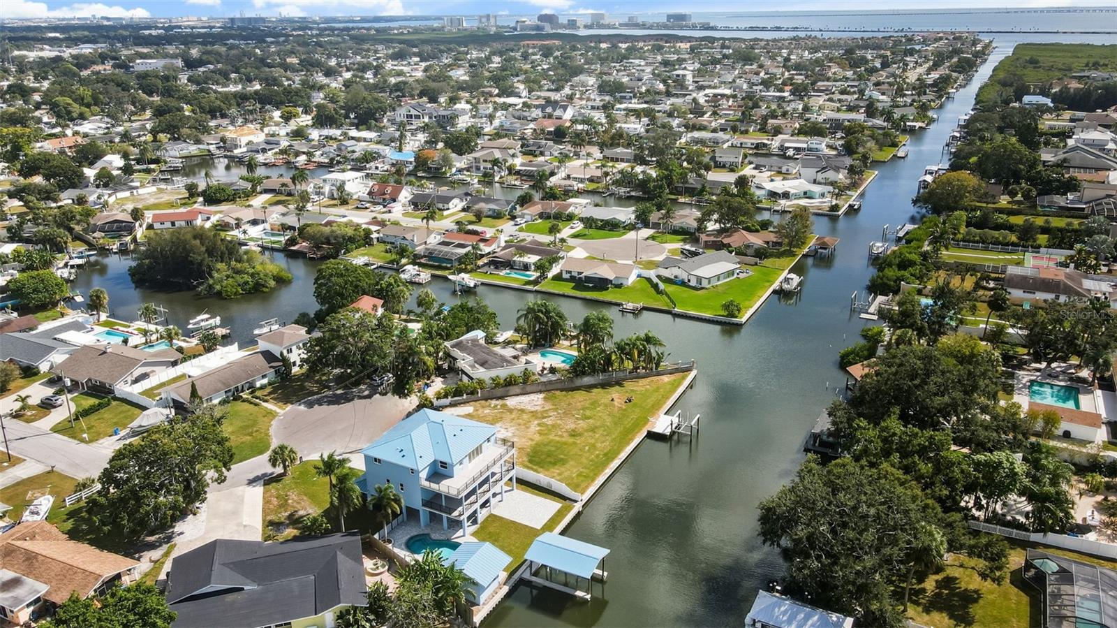 TB8454384 Property Photo